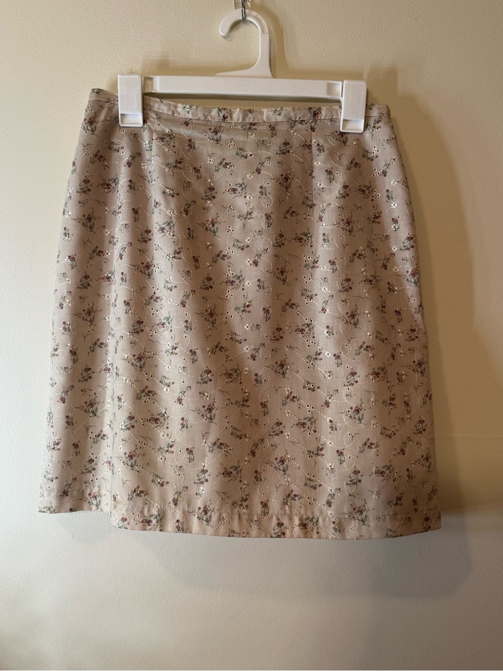 Tailor B. Moss Cream Floral A-Line Skirt with Pink and Green Accents